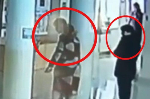 Bakıda direktor şagirdləri döydü - VİDEO