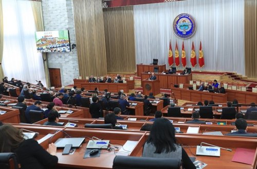 Qırğız parlamentinin Qazaxıstandakı vəziyyətlə bağlı iclası baş tutmayıb