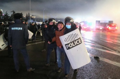 Qazaxıstanda iğtişaşlar zamanı 26 silahlı cinayətkar məhv edilib, 18 nəfər yaralanıb