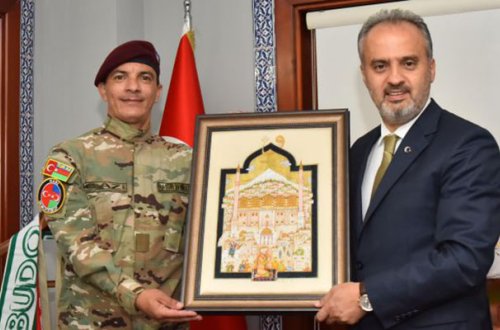 Saxta polkovnik Türkiyədə bu məmuru da aldadıbmış... - Video