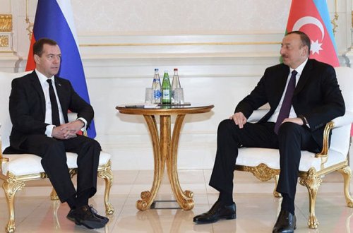 İlham Əliyev rusiyalı deputatın Qarabağa qanunsuz səfəri ilə bağlı Medvedevə məktub göndərdi