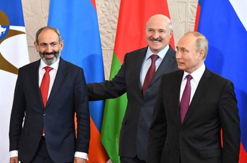 Lukaşenko Paşinyan və Putinlə KTMT-nin Qazaxıstandakı fəaliyyətini müzakirə edib