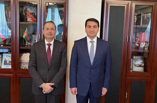 Hikmət Hacıyev Pakistan səfiri ilə görüşdü — FOTO