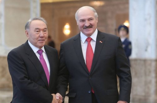 Belarus Prezidenti Nazarbayevlə Qazaxıstandakı vəziyyəti müzakirə edib