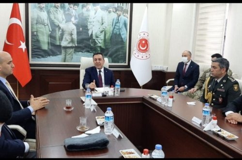 Vətən müharibəsi qaziləri Türkiyə müdafiə nazirinin müavini ilə görüşüblər