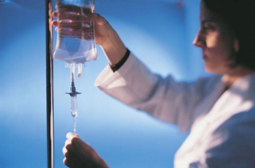 Gənc qız dəm qazından zəhərləndi