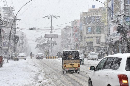 Pakistanda güclü qar yağması nəticəsində ölənlərin sayı 35-ə çatıb