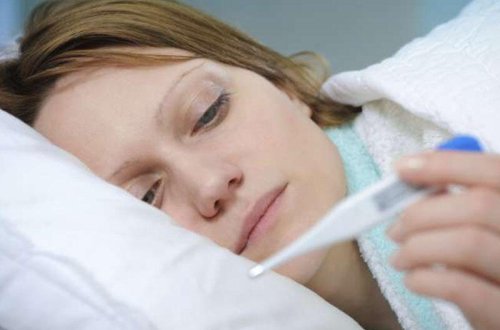 Həkimdən yayılan kütləvi virusla bağlı XƏBƏRDARLIQ: Temperaturunuz 3 gün ərzində düşməsə... - VİDEO