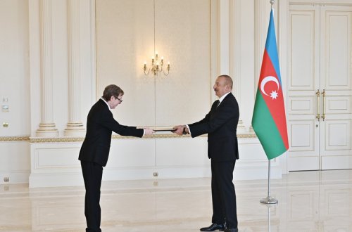 İlham Əliyev yeni səfiri qəbul etdi - YENİLƏNİB + FOTO