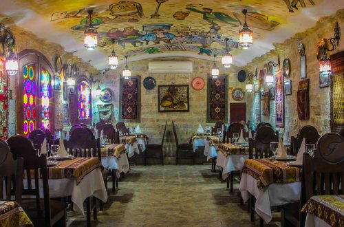 Bakıda tanınmış “Firuzə” restoranı cərimələnib