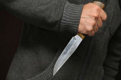 Bakıda məktəbli bıçaqlanıb