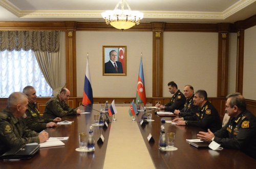 Zakir Həsənov Rusiya sülhməramlılarının yeni komandanını qəbul edib