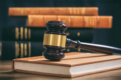 Abşeronda tanışını süngü bıçağı ilə qətlə yetirən şəxsin məhkəməsi başlayır