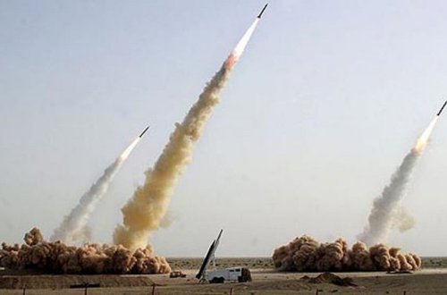 İran İnqilab Keşikçiləri Qvardiyası hərbi təlim keçirib