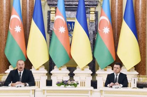 Prezident İlham Əliyev Volodimir Zelenskini Azərbaycana səfərə dəvət edib