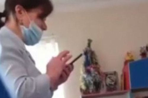 Azyaşlıya qarşı şiddət göstərən tərbiyəçinin fəaliyyəti məhdudlaşdırıla bilər