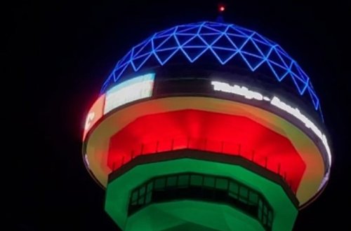 Azərbaycan bayrağı Atakule qülləsində