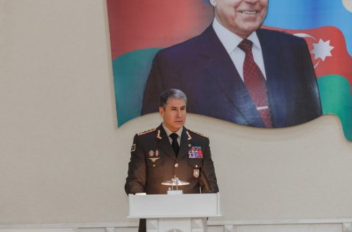 Vilayət Eyvazov Daxili Qoşunlarda müşavirə keçirib, tapşırıqlar verib