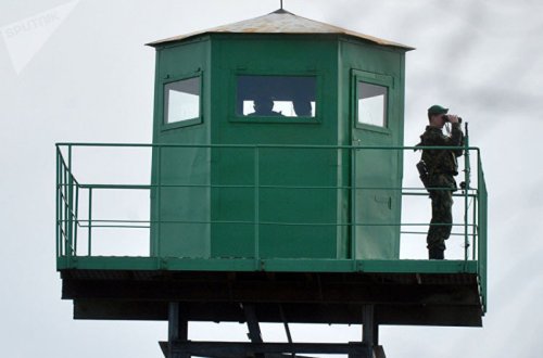 Özbəkistan Qazaxıstanla sərhədlərini bağlayıb