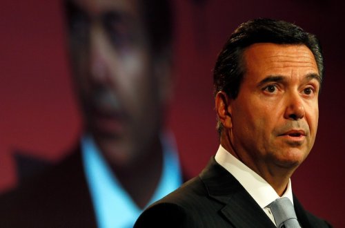 İsveçrədə bank sədri karantin qaydalarını pozduğuna görə istefaya gedib