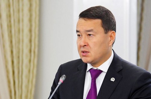 Qazaxıstanın Baş naziri BƏƏ-nin Baş nazir müavini ilə telefonla danışıb