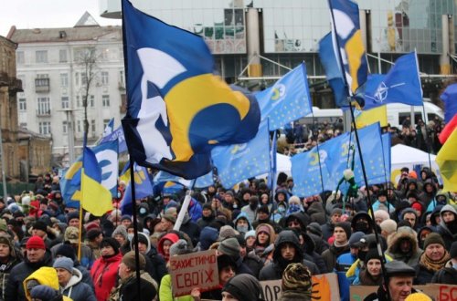 Petro Poroşenkonun tərəfdarları Kiyevdə etiraz aksiyası keçirir