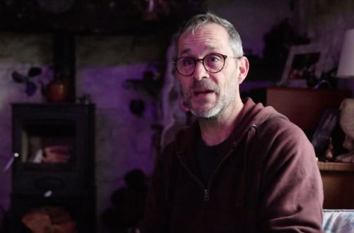 İngiltərə sakini öz bağında 2000 illik qızıl Roma üzüyü tapıb - FOTO