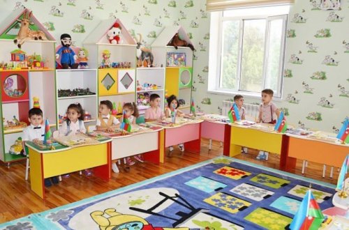 Bağça müdirləri və işçilərin əmək müqaviləsinin müddəti uzadılıb