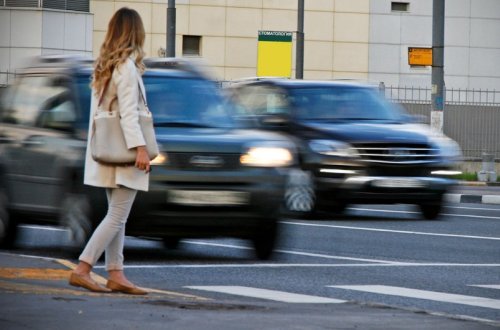Ötən il Azərbaycanda qaydaları pozan sürücü və piyadaların sayı açıqlanıb
