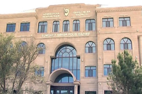 Azərbaycanda sürücü polis şöbəsində ölüb