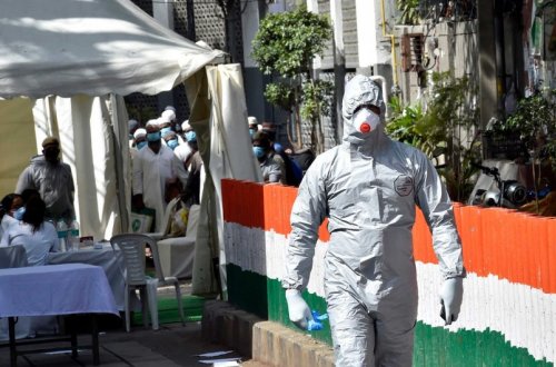 Hindistanda rekord həddə gündəlik yoluxma qeydə alınıb