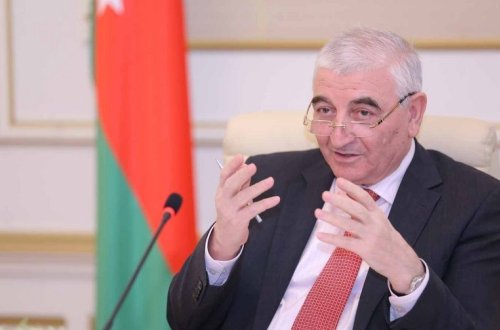 Məzahir Pənahov boş deputat yerlərinə təkrar seçkilərdən danışıb