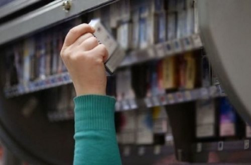 Lənkəranda azyaşlılara tütün məmulatları satan şəxslər cərimələnib