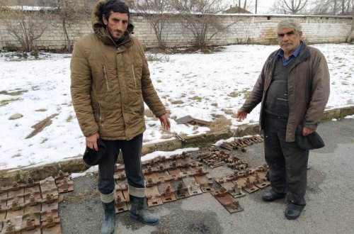 Siyəzəndə ata və oğul dəmir yolundan oğurluq edib