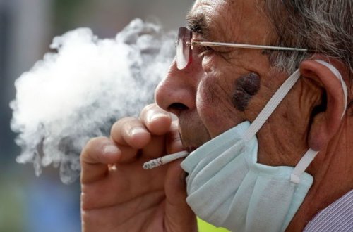 Siqaret çəkənlər koronavirusun ağır formasına daha çox yoluxa bilər