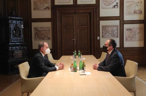 Джейхун Байрамов встретился с федеральным министром по европейским и международным делам Австрии