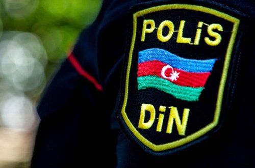 Azərbaycanda yas mərasimində polis rəisinə xəsarət yetirilib