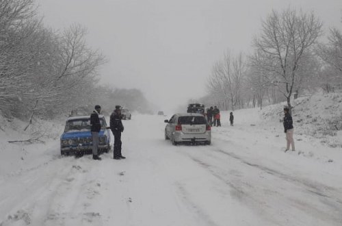 Sabah bəzi yollar buz bağlayacaq, görmə məsafəsi məhdudlaşacaq