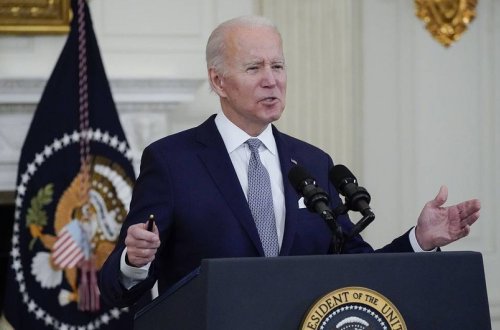 Bayden köməkçiləri ilə Ukrayna ətrafındakı vəziyyəti müzakirə edib