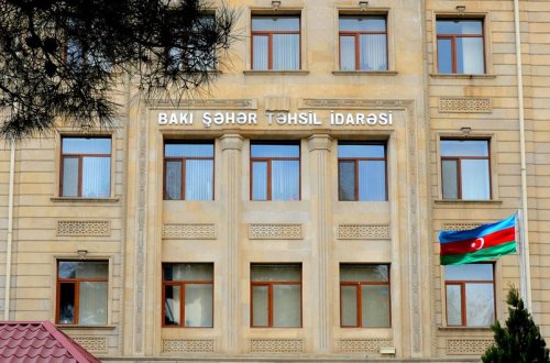 Sinifdə tədrisə mane olan şagirdlərin izahatı alınıb, müəllimə töhmət verilib