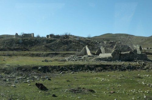 Məcburi köçkünlərə aid 700 minə yaxın vətəndaşlıq vəziyyəti aktı bərpa olunub