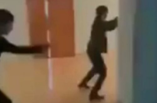 Məktəblilərimiz yenə öz ampluasında: bu dəfə başqa məktəb - VİDEO