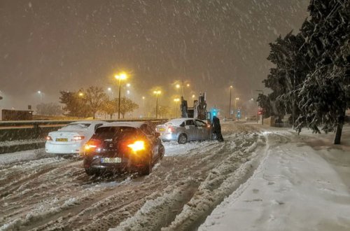 İsrailə yağan güclü qar nəqliyyatın hərəkətini iflic edib - FOTO/VİDEO