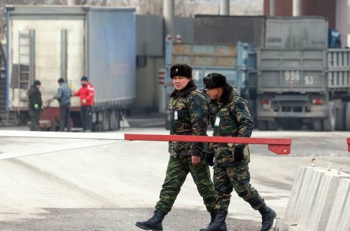 Qırğızıstan-Tacikistan sərhədində atışma davam edir, ölən və yaralananlar var