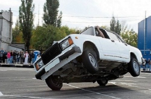 Gəncədə avtoxuliqanlıq edib bunun videosunu sosial şəbəkələrdə paylaşan şəxs saxlanılıb