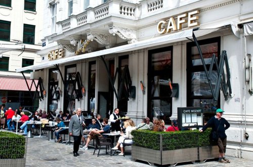 Avstriyada gələn aydan restoranların gecə yarısınadək işləməsinə icazə veriləcək