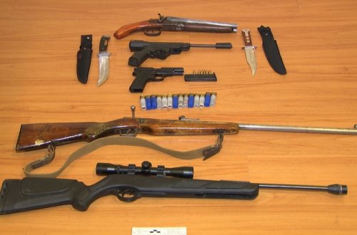 Həftəsonu polis əməliyyat keçirib, 8 silah götürülüb