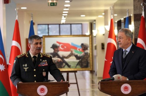 Azərbaycan və Türkiyə arasında hərbi əməkdaşlığının genişləndirilməsi müzakirə edilib