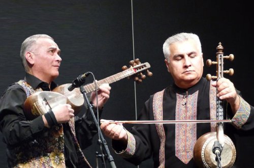 Prezident iki Xalq artistinə ev verdi