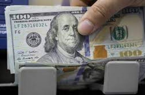 Azərbaycanda dollara tələb artıb